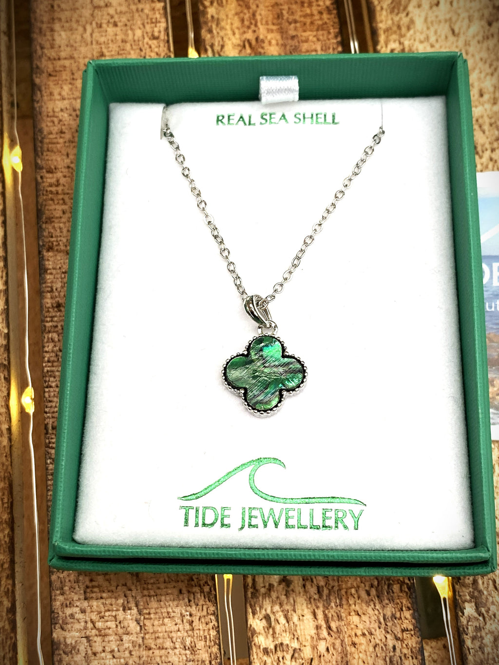 Paua shell green Clover shape necklace